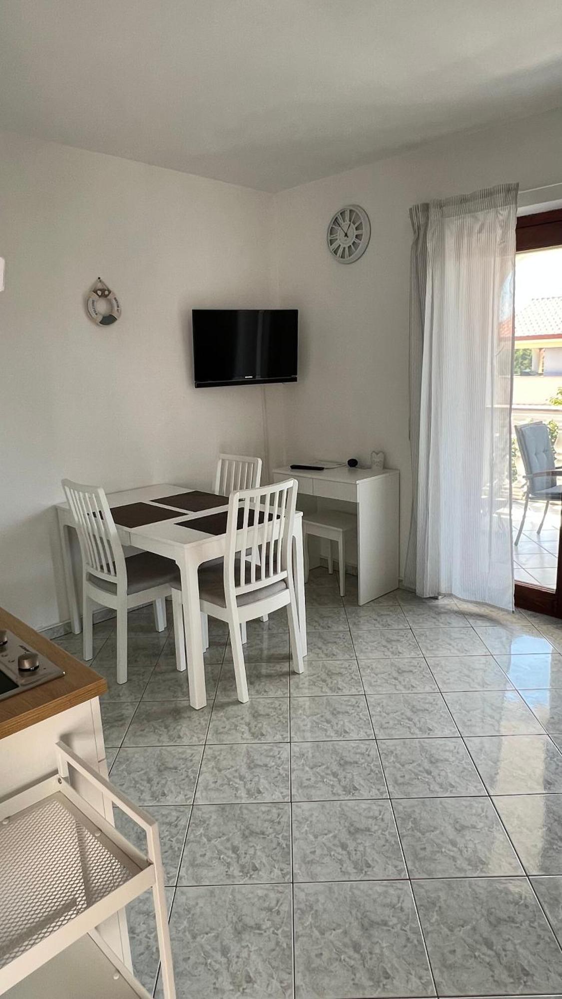 Apartma Nada And Family *